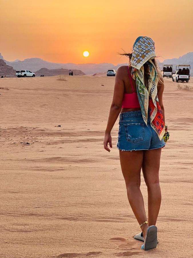 Rum Moon Luxury Camp Wadi Rum Buitenkant foto