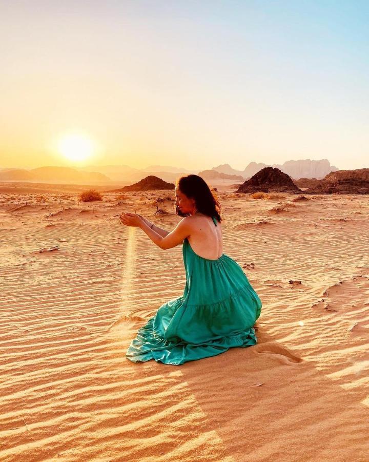 Rum Moon Luxury Camp Wadi Rum Buitenkant foto