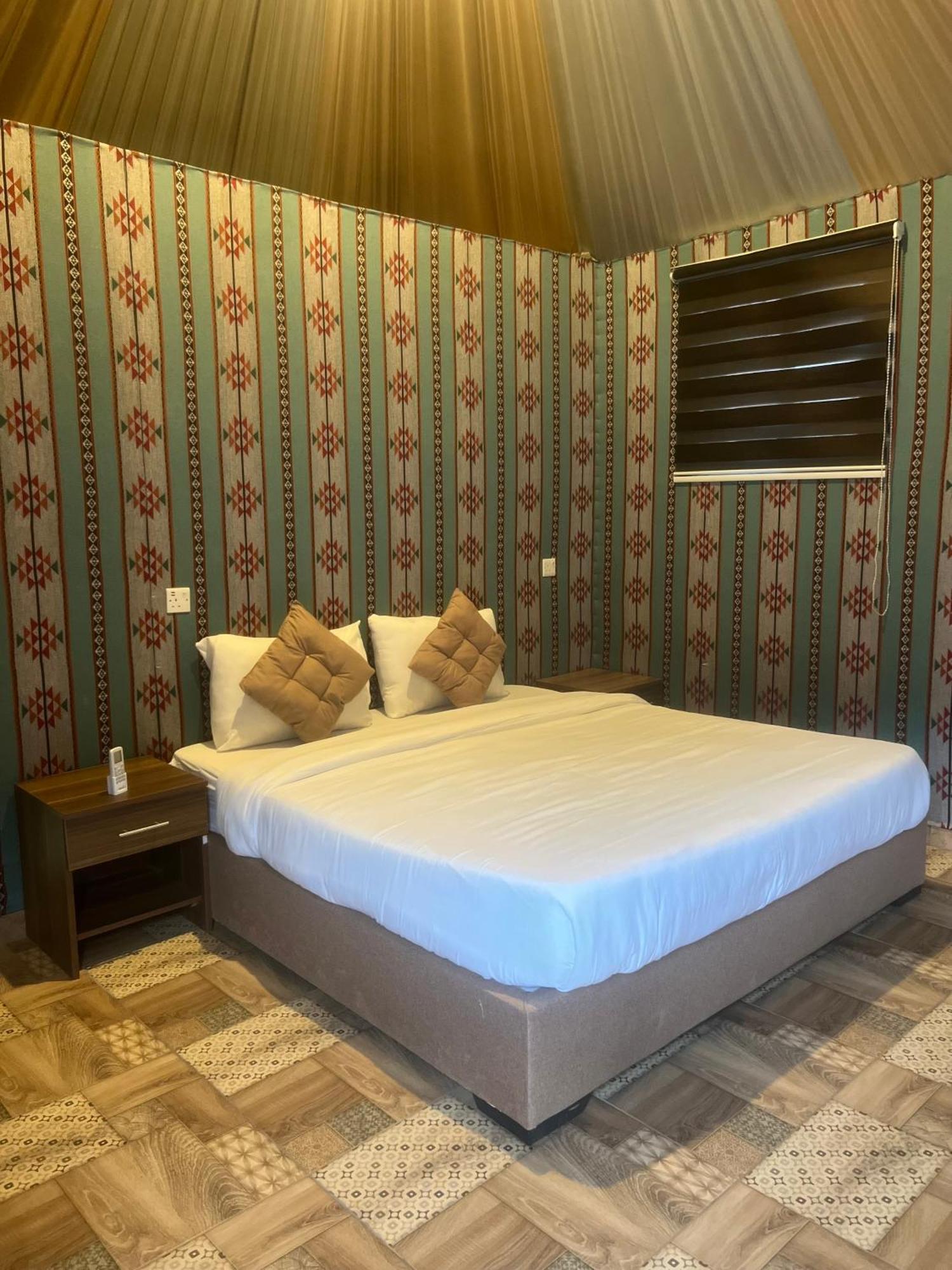 Rum Moon Luxury Camp Wadi Rum Buitenkant foto