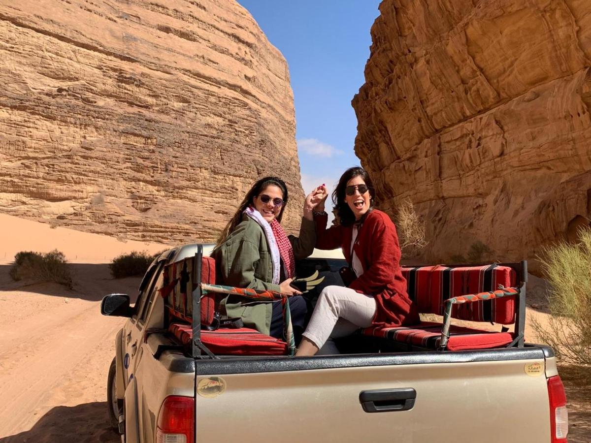 Rum Moon Luxury Camp Wadi Rum Buitenkant foto