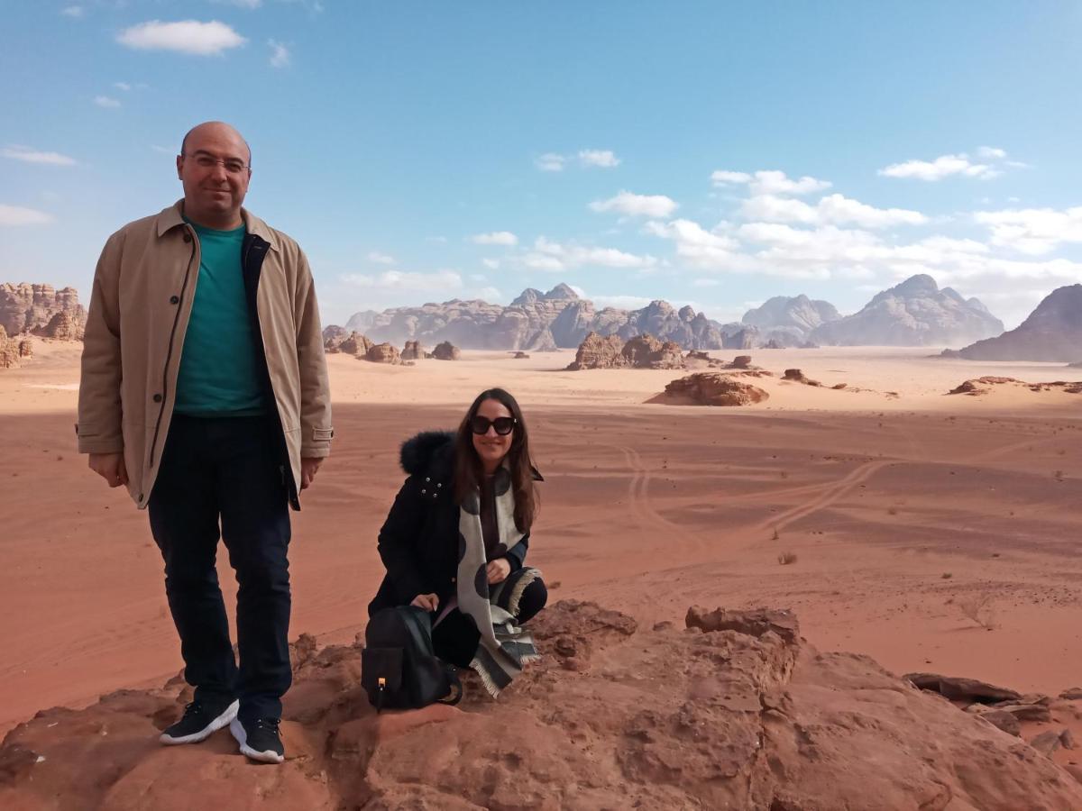 Rum Moon Luxury Camp Wadi Rum Buitenkant foto