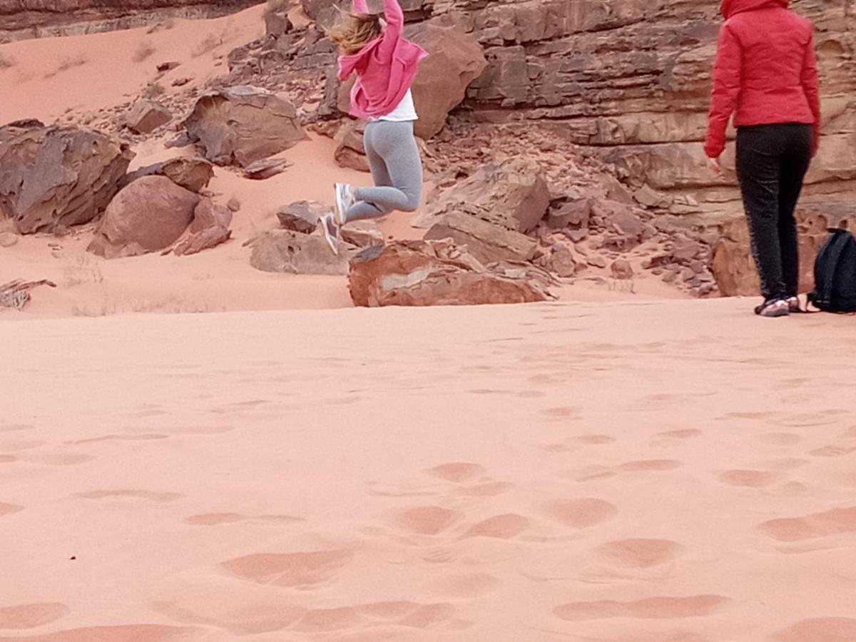 Rum Moon Luxury Camp Wadi Rum Buitenkant foto