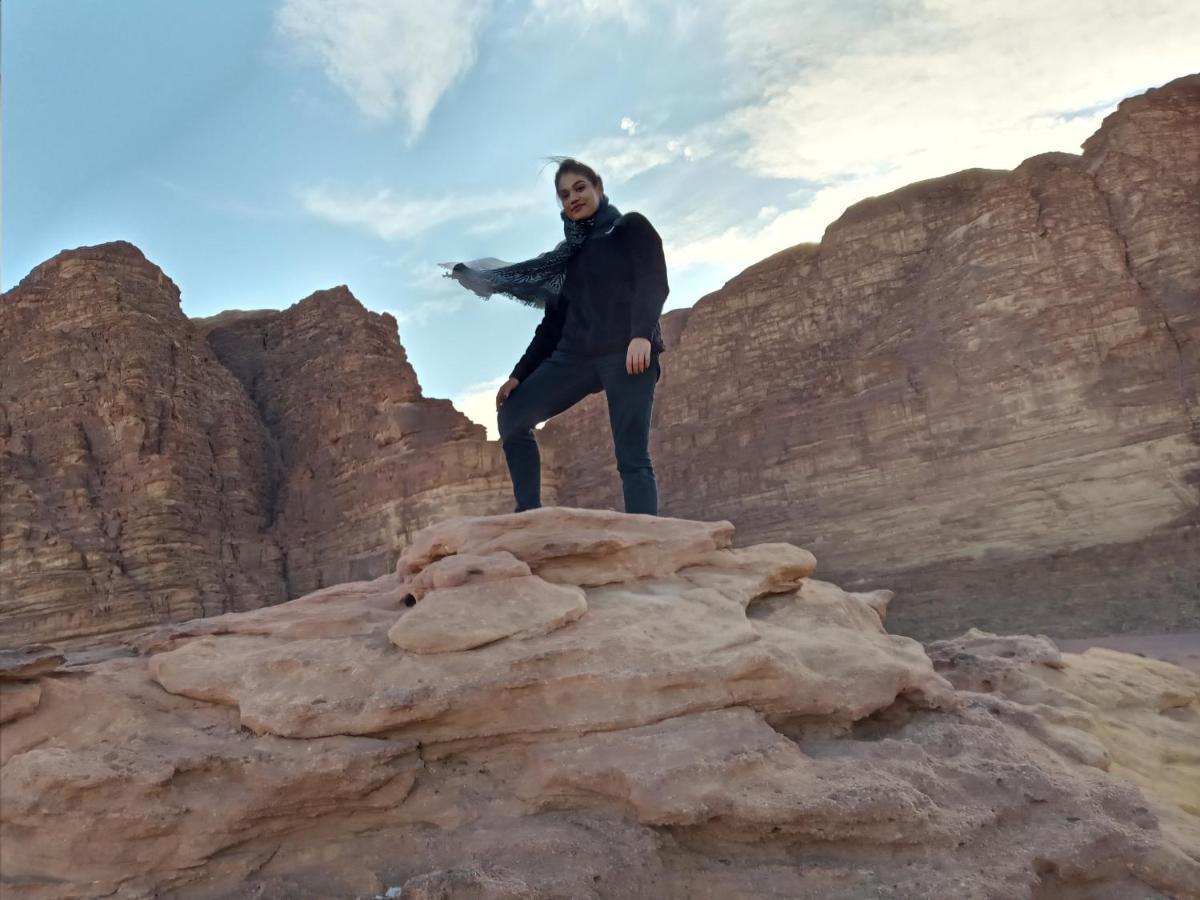 Rum Moon Luxury Camp Wadi Rum Buitenkant foto