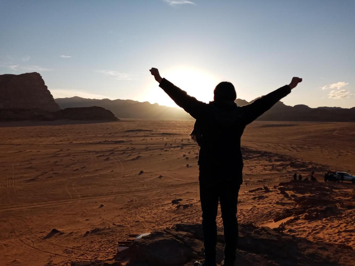 Rum Moon Luxury Camp Wadi Rum Buitenkant foto